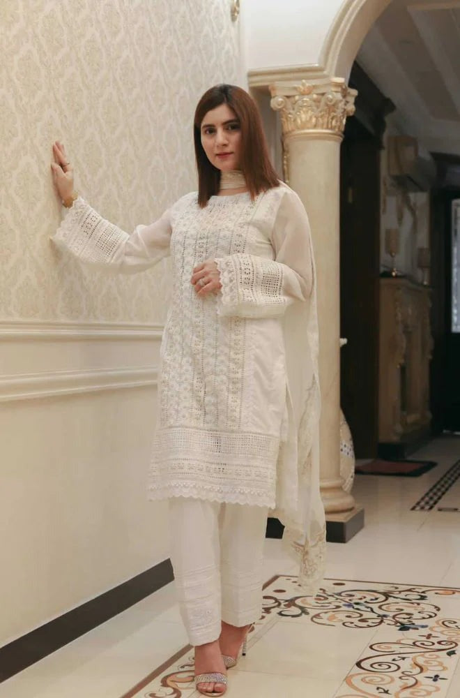 QN220-Azra Hameed 3PC Summer Lawn Chiken Kari Embroidered Shirt with Orrganza Embroidered Dupatta and Lawn Trousers - Qirat Noman