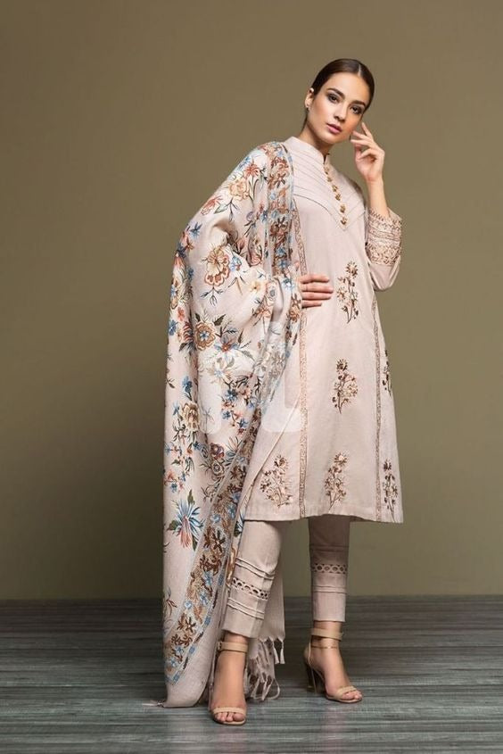 QN589 WINTER 3PC Dhannak Embroidered suit with Printed Shawll - Qirat Noman