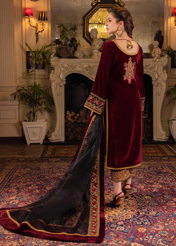 QN556 Velvet Winter Embroidered 3 Piece Dress With Organza embroidered Dopata - Qirat Noman