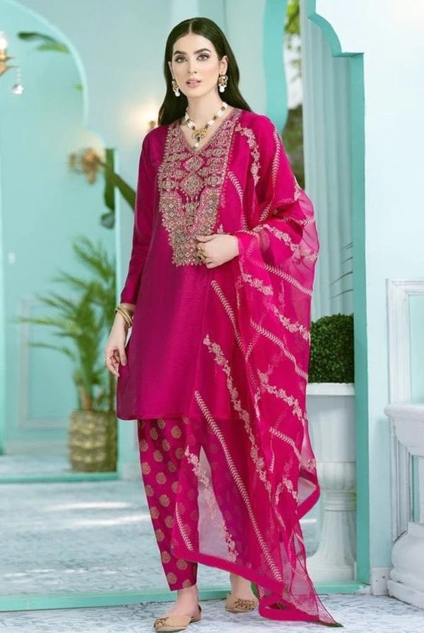 QN024 Embroidered 3pc Summer Lawn Dress With Chiffon Embroidered Dupatta - Qirat Noman