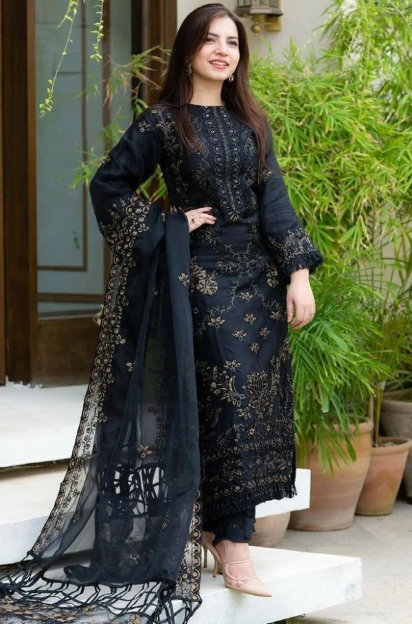 QN515 WINTER NISA 3PC Khaddar Embroidered Shirt With Chiffon Embroidered Dupatta - Qirat Noman