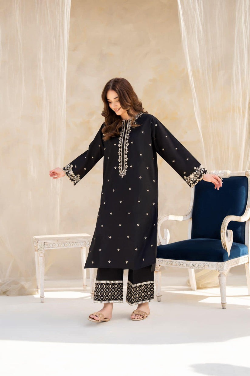 QN797-2Pc Summer Embroidered Lawn Suite With Fully Embroidered trouser & Patches - Qirat Noman