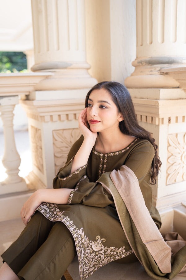 QN612 WINTER 3PC Dhanak suit with Embroidered Shawll - Qirat Noman