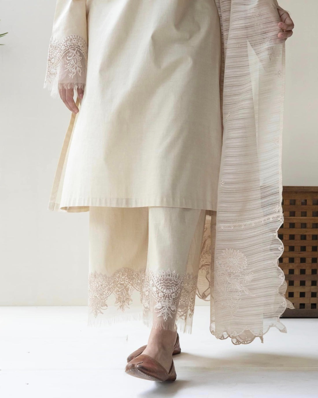 QN735-SUMMER 3PC Lawn Embroidered Shirt With Organza Embroidered Dupatta - Qirat Noman