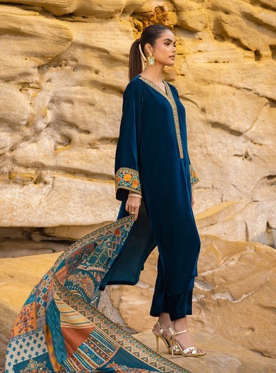 QN821 Winter Velvet 3 Piece Dress With Printed Shawll - Qirat Noman