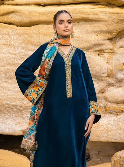 QN821 Winter Velvet 3 Piece Dress With Printed Shawll - Qirat Noman