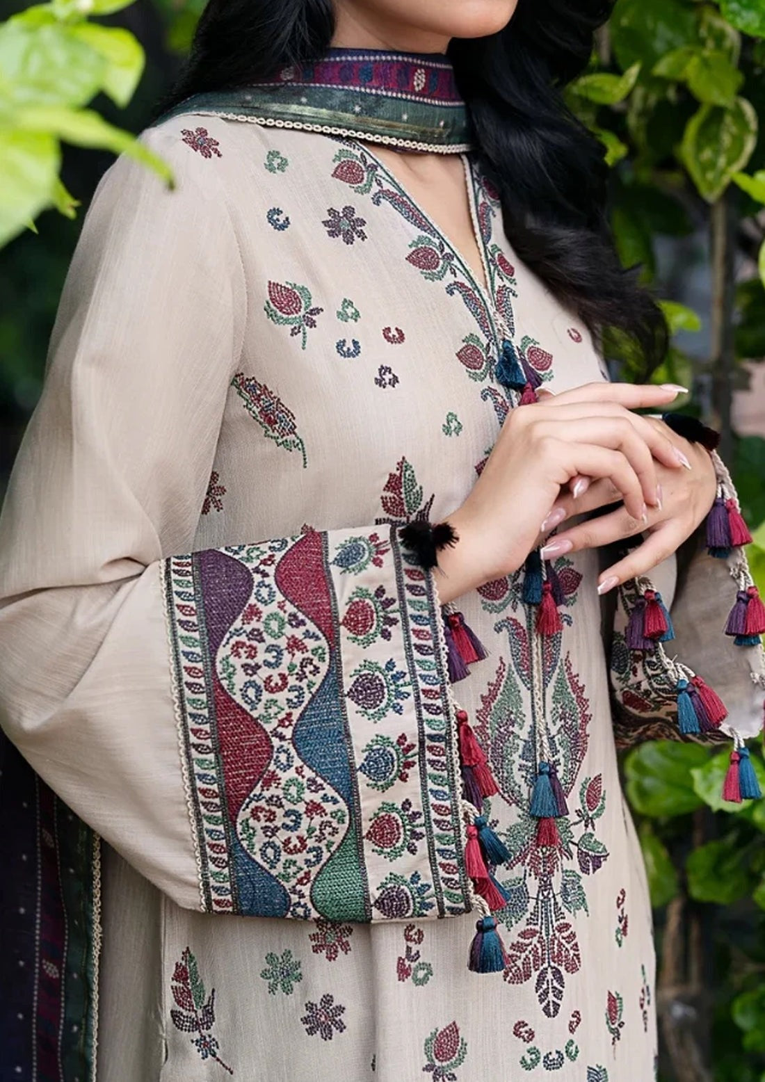 QN818 Winter 3PC Dhannak Embroidered suit with Printed Shawll - Qirat Noman